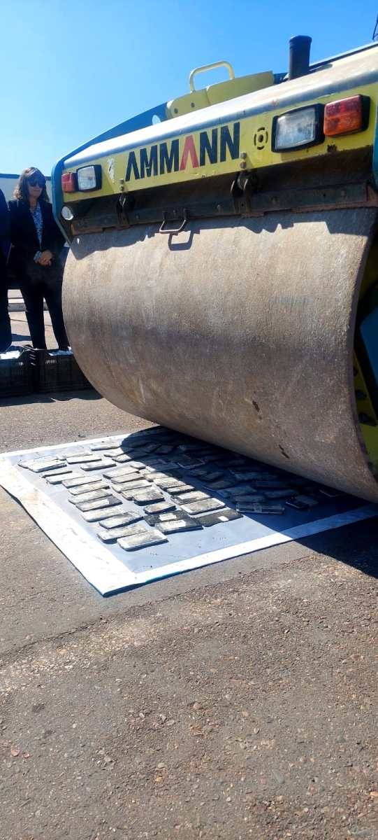 ¿Un poco exagerado? Así destruyeron celulares secuestrados a presos