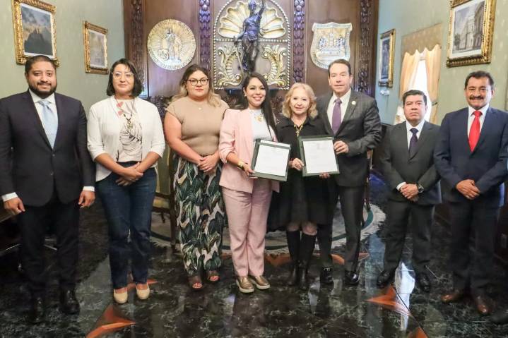 Firman Gobierno de Cholula y Escuela Libre de Derecho convenio de colaboración