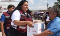 Entrega Municipio despensas y tinacos a vecinos de tres colonias