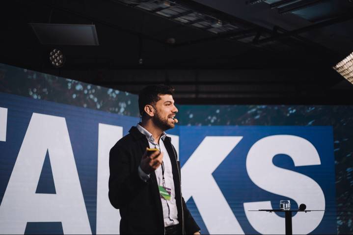 ¿Te gustaría ganar hasta $10,000 dólares al mes como conferencista? Según una exitosa agente de conferencias estos son los 5 pasos que debes seguir