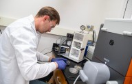 ISU graduate creates new ‘gene gun’ used by global research companies