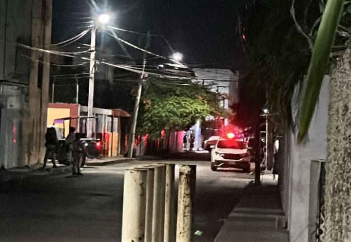 Realizan cateo en casas de citas cerca de El Crucero en Cancún