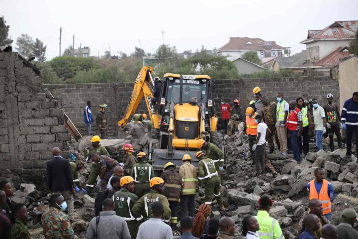 6 Dead After Plane Crashes Into Building in Residential Area