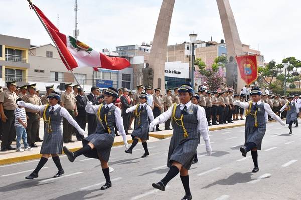 ESTUDIANTES PARTICIPARÁN EN EL CONCURSO DE DESFILE ESCOLAR DESCENTRALIZADO ESTE 16 Y 17 DE AGOSTO