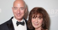 Jeff Bezos Reveals Mom’s Final Moments in Heartbreaking Tribute