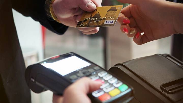 Retail sales rise 0.5% in July as shoppers appear to shrug off tariff pressures