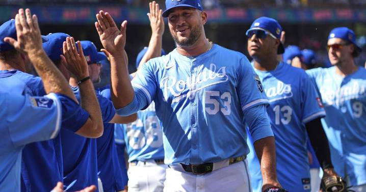 India and Frazier hit two-run homers to rally Royals to 6