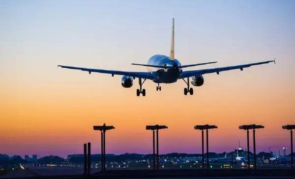 Travel Sale 2025: cómo conseguir descuentos en pasajes aéros, paquetes y en qué bancos hay