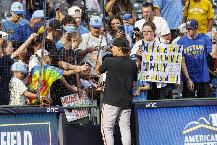 Giants' Willy Adames returns to Milwaukee and homers twice against his former team