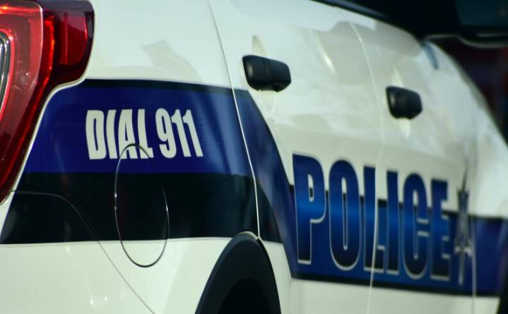 Federal appeals court blocks Indiana's 25-foot police buffer law