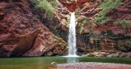El pueblo escondido que tiene una de las cascadas más lindas de la Argentina