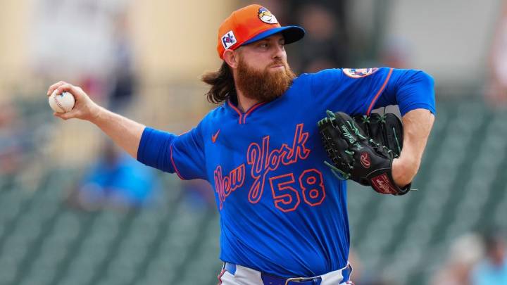 Former Mets pitcher Paul Blackburn signs with Yankees