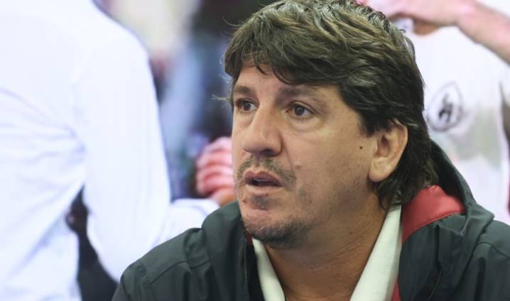 Jean Ferrari critica a Hernán Barcos y respalda a Valera tras incidente en el clásico