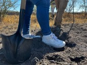 Colectivo de búsqueda organiza rifa para comprar retroexcavadora