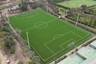 Inauguran la primera cancha escolar con certificación FIFA Quality Pro en el Perú