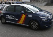 La Policía sorprende en Gijón a un hombre causando daños a seis vehículos