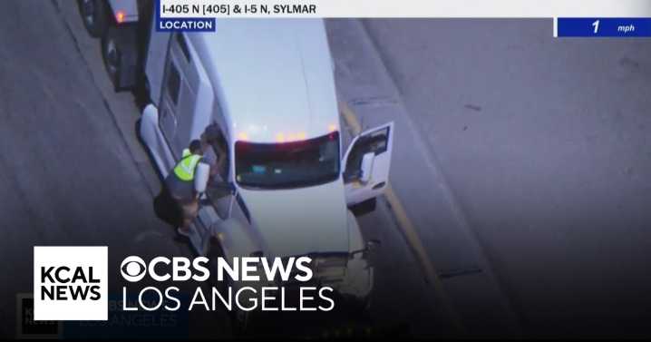 Carjacking suspects get away after stealing big rig in wild Los Angeles County pursuit