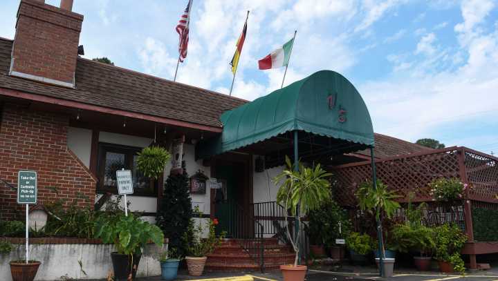 Restaurant asks for donations to help it stay open longer