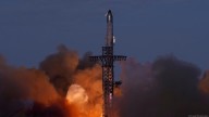 El megacohete Starship de SpaceX realiza con éxito el décimo vuelo de prueba