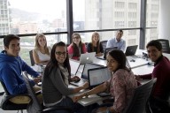 Estudio UCAB asegura que 75% de los jóvenes venezolanos quiere trabajar en empresas