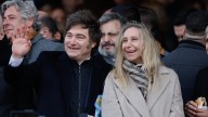 Karina Milei, obligada a abandonar un acto electoral tras trifulcas entre manifestantes en Argentina