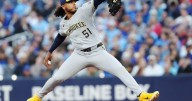 Monasterio, Peralta lead Brewers past Blue Jays