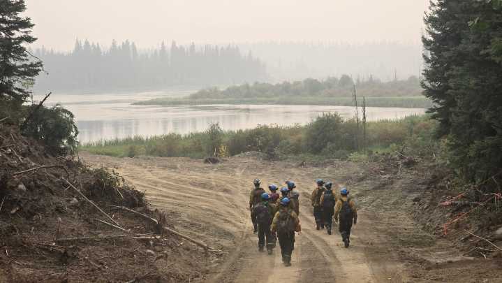 Crews continue aggressive response to Buhl Fire as size exceeds 95,000 hectares