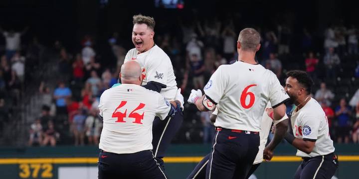 Pederson hits walk-off, Langford homers, scores tying run in 4