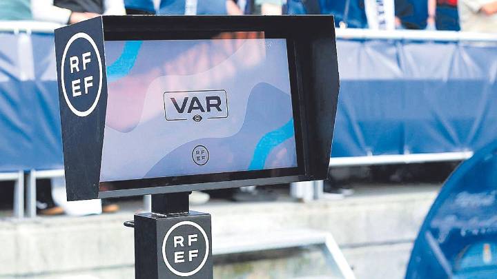 Un VAR por encargo para Primera Federación