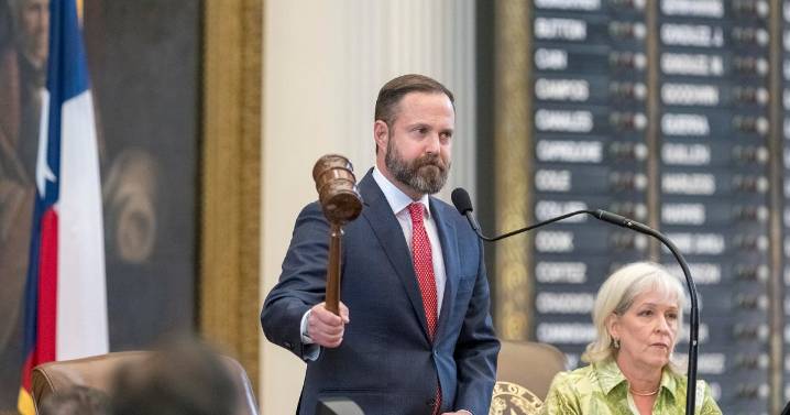 Texas redistricting battle to start new phase with Democrats expected return to Capitol