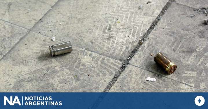 Berisso: un jubilado de 88 años echó a los tiros a dos delincuentes y le incautaron el arma