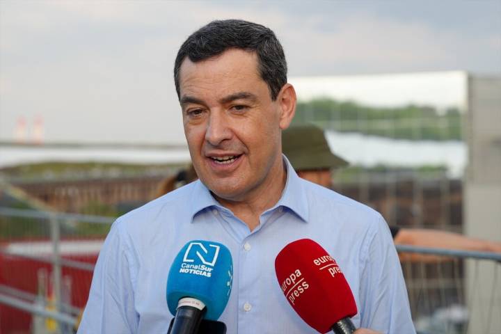 Moreno muestra su "máxima preocupación" y pide seguir las recomendaciones en Tarifa