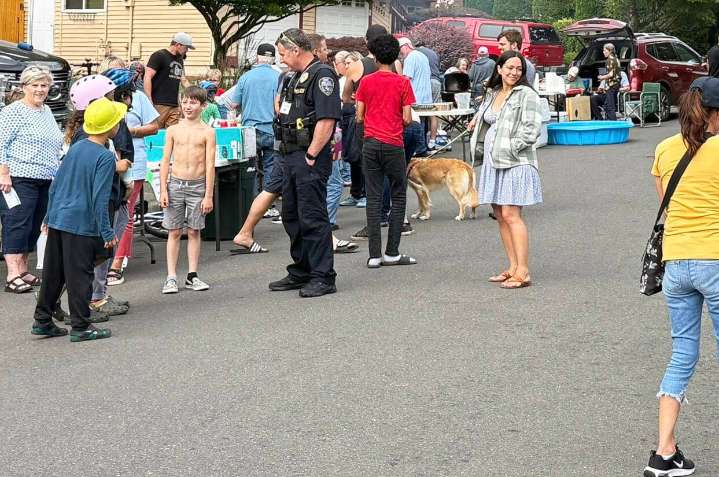 National Night Out attracts more than 60 Kent neighborhoods