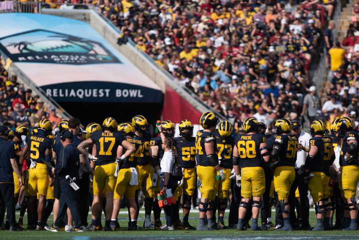 The Daily football beat predicts the 2025 football season