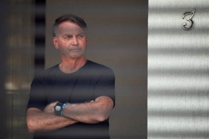 Brazilian police accuse Bolsonaro of planning to flee to Argentina and seek asylum
