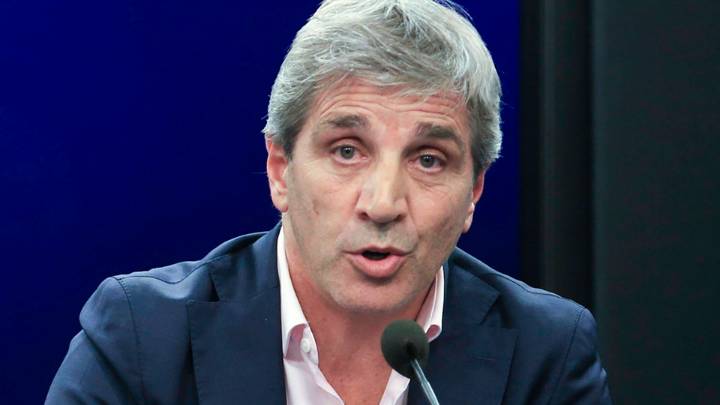 Caputo insultó a la oposición y atacó al Congreso