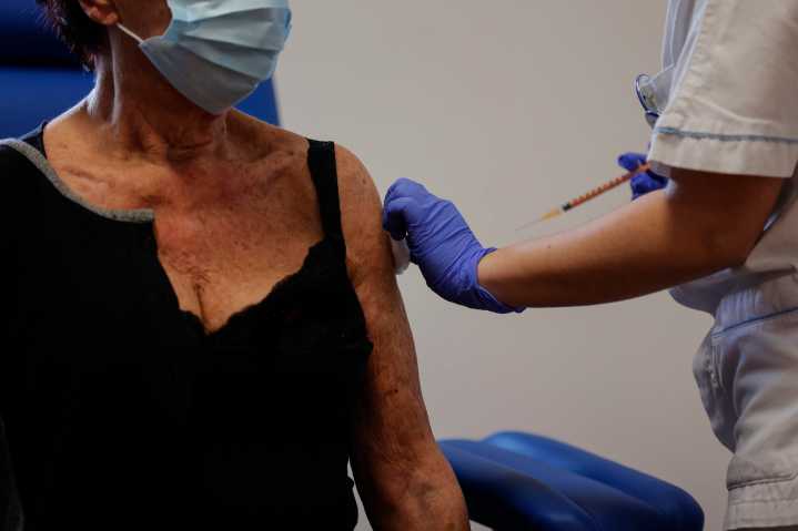 EEUU aprueba nuevas vacunas anticovid pero las limita a población con riesgos de salud