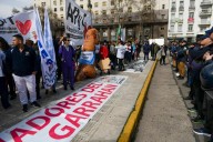 Trabajadores del Garrahan, Vialidad, el INTI y la CATT se movilizan este jueves al Senado