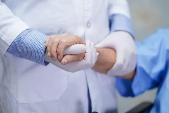 Piden 11 años y medio de prisión para un enfermero que abusó de una paciente adulta que cuidaba