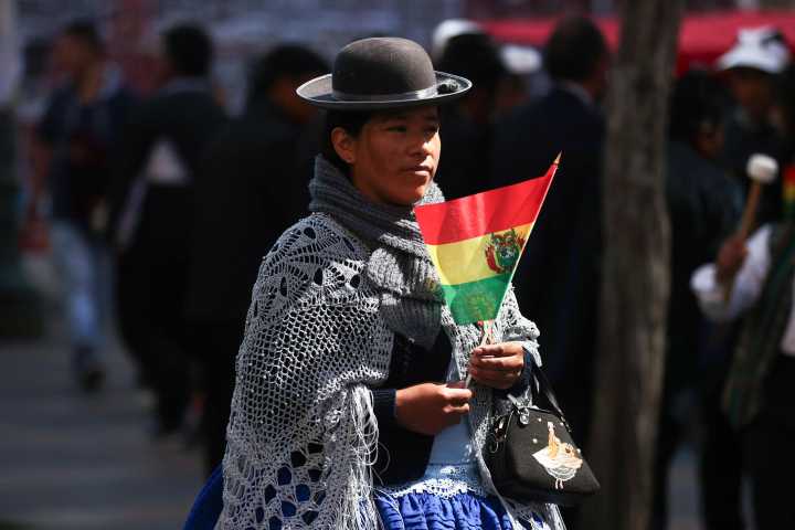 En el Bicentenario de Bolivia, un Giro Político Hacia la Derecha se Asoma en Medio de Crisis e Inestabilidad