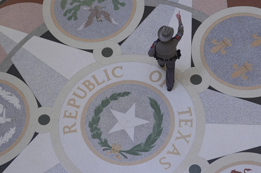 Texas Democrats prepare final show of resistance against Republican