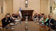 Elecciones 2025: Milei debe cubrir dos bajas sensibles en su gabinete