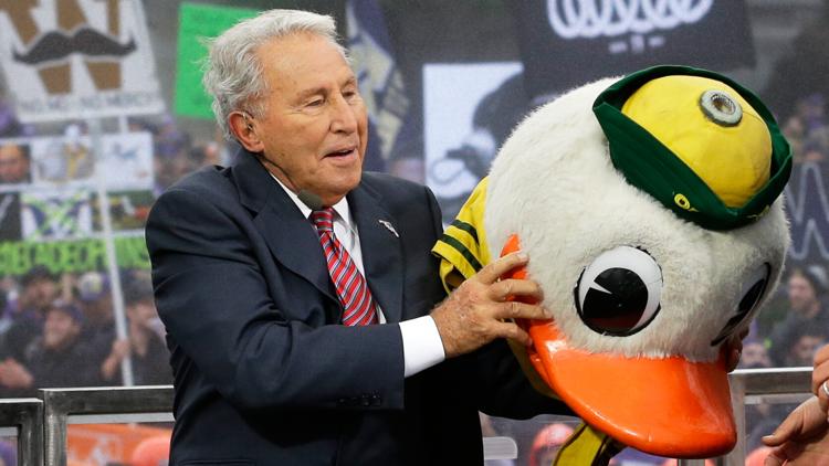 Lee Corso retires: Who was his final headgear pick on 'College GameDay'?