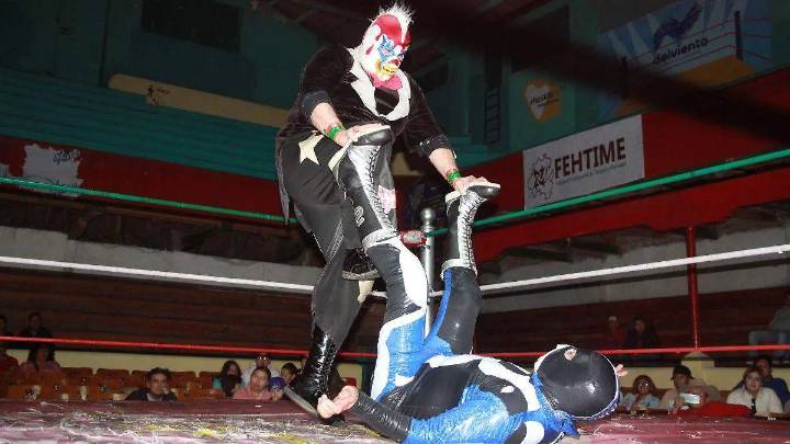 Los Payasos del Mal regresan acompañados de Black Shadow Jr.