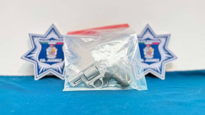 Aseguran arma de fuego con la detención de un hombre