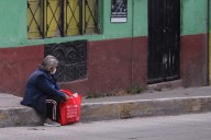 Baja 10% la pobreza en Puebla, pero se mantiene al alza rezago educativo y carencia de servicios de salud
