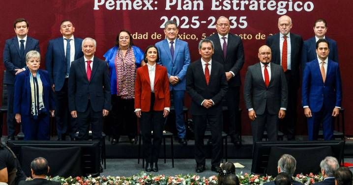 Moody's Ratings coloca las calificaciones de Pemex en revisión para mejora
