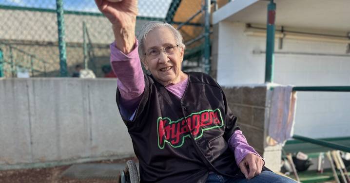 Great Falls Voyagers honor longtime fan with special send