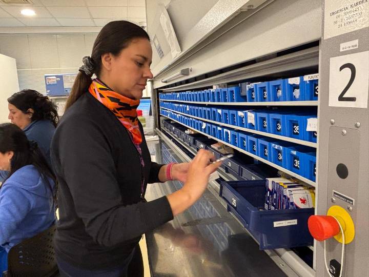 Hospital de Ovalle reduce a 50 minutos el tiempo de espera en farmacia tras un año de mejoras