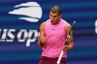 Carlos Alcaraz uses some behind-the-back magic to reach the US Open quarterfinals